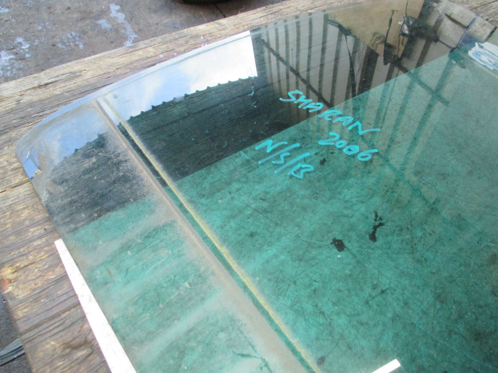 VW VOLKSWAGEN SHARAN 2006 NSR PASSENGER SIDE REAR DOOR WINDOW GLASS