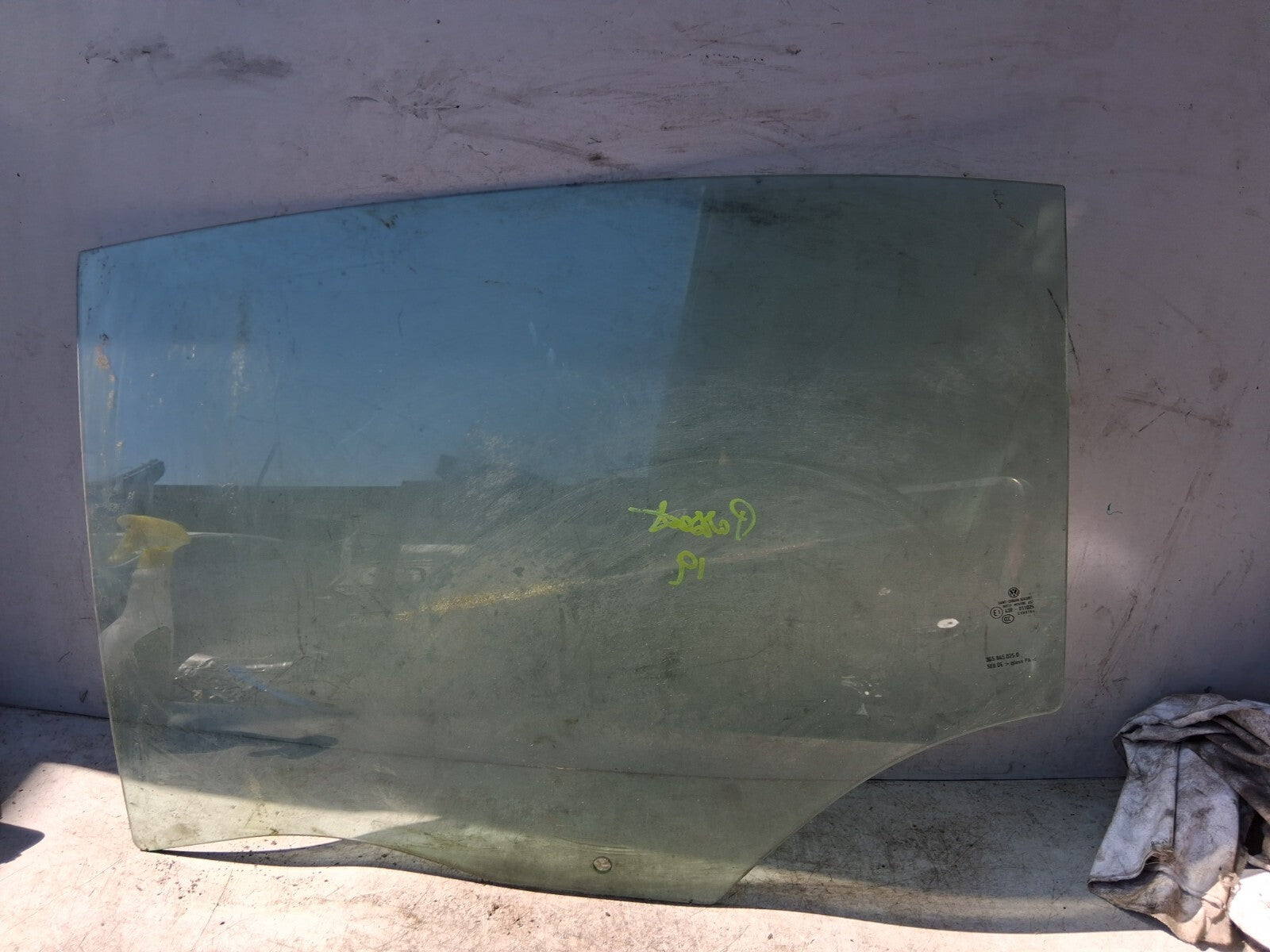 VOLKSWAGEN PASSAT B8 2019 NSR PASSENGER SIDE REAR LEFT WINDOW GLASS 3G5845025