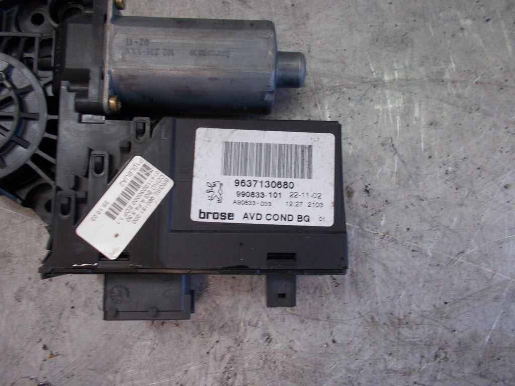 PEUGEOT 307 OS DRIVER SIDE FRONT WINDOW MOTOR 9637130680