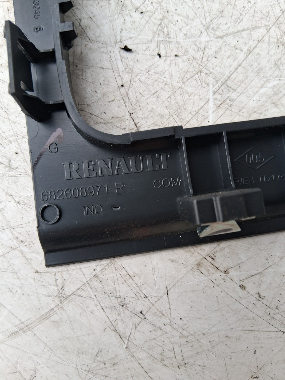 2023 RENAULT MASTER MK3 CENTRE AIR VENT COVER TRIM 682608971R