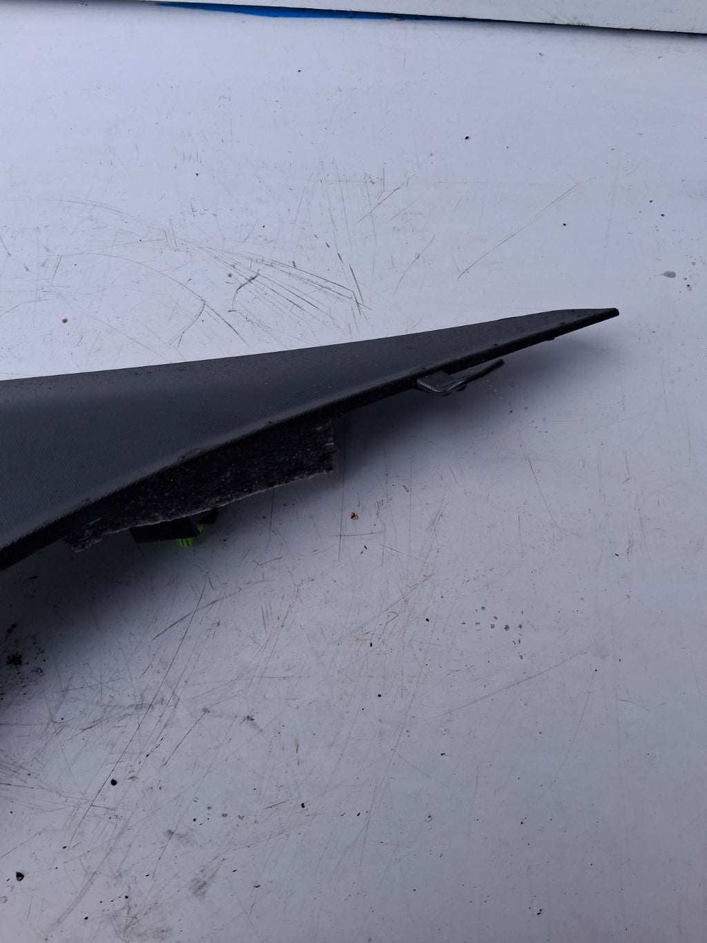 2024 BMW 2 SERIES F44 COUPE OSR REAR DRIVER RIGHT SIDE D PILLAR TRIM 8096758