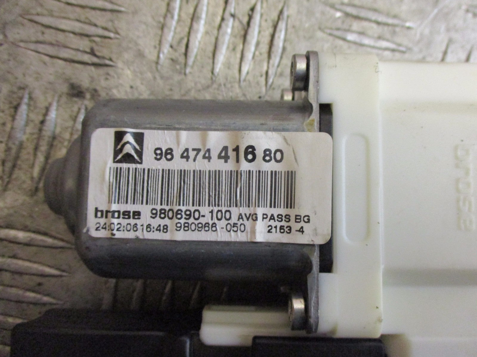CITROEN C4 2006 5 DOOR HATCHBACK NSF PASSENGER FRONT WINDOW MOTOR 9647441680