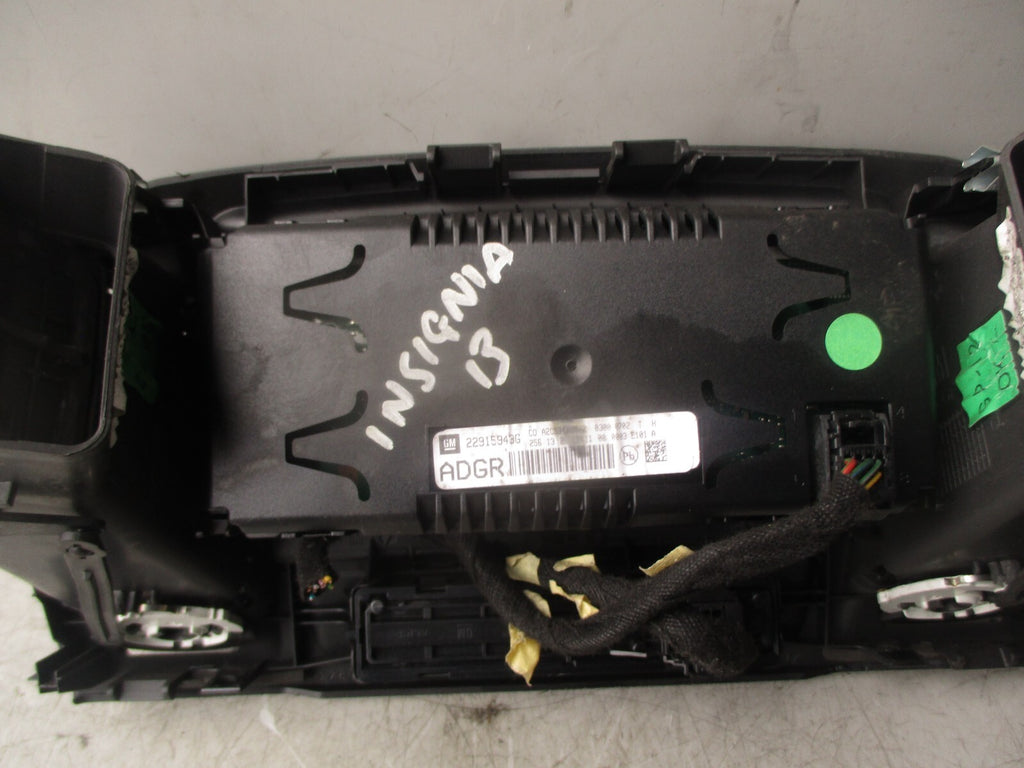 2013 VAUXHALL INSIGNIA MK1 MULTIMEDIA SCREEN DISPLAY AND AIR VENTS 22915943G