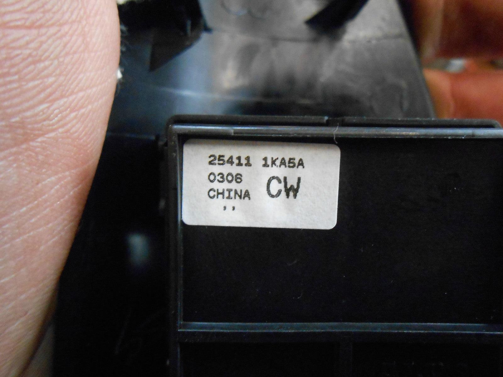 NISSAN JUKE 2016 5 DOOR NSF PASSENGER FRONT WINDOW CONTROL SWITCH 25411 1KA5A