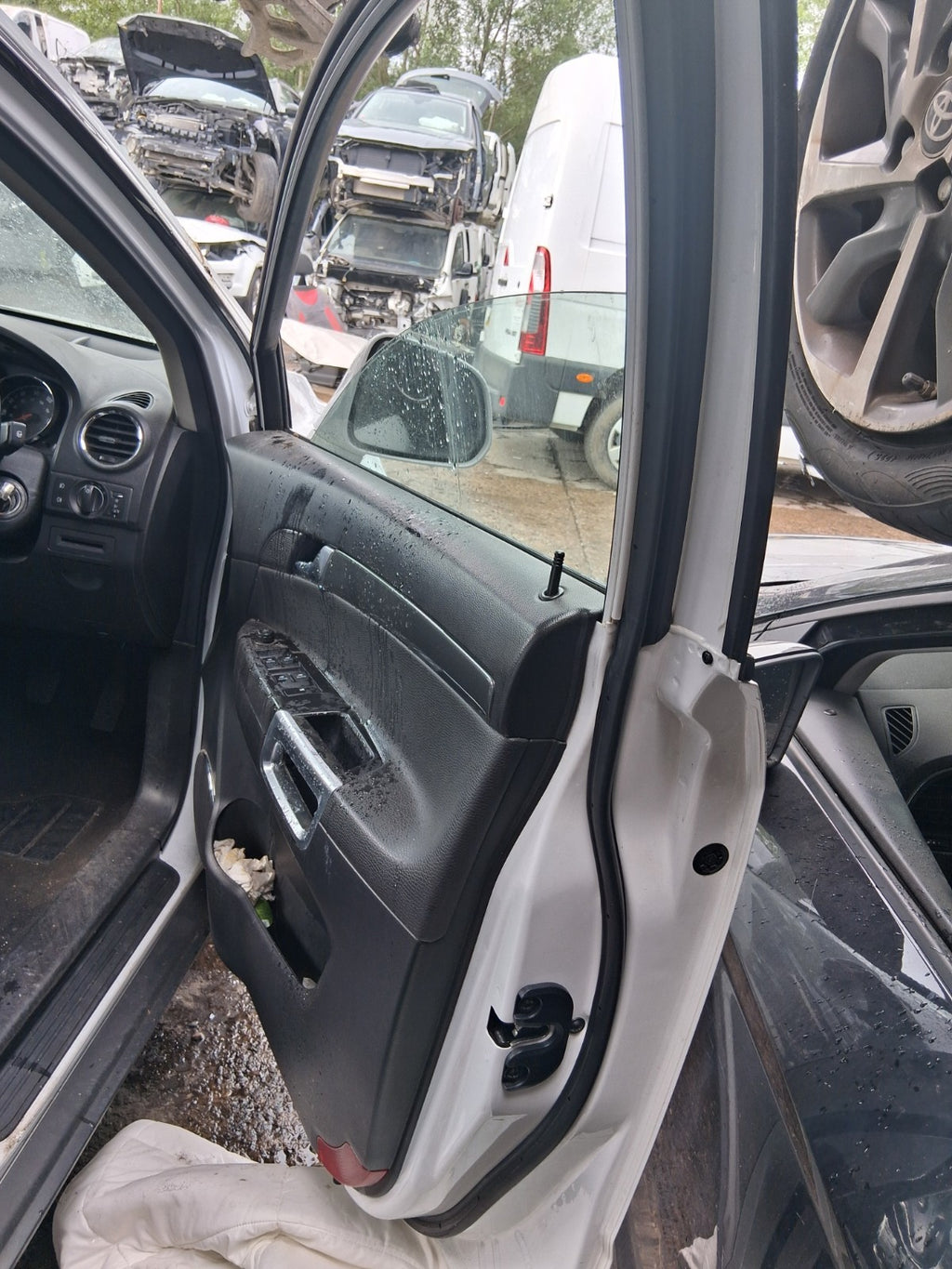 2015 VAUXHALL ANTARA MK1 OSF DRIVER SIDE FRONT DOOR WHITE GAZ
