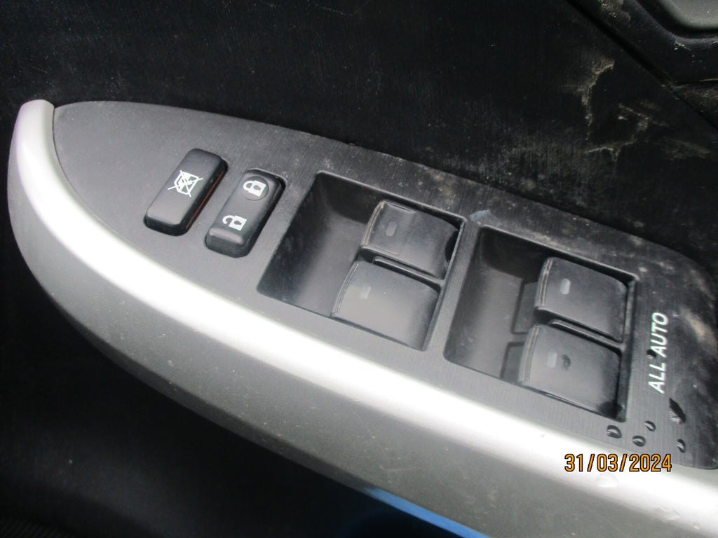 TOYOTA PRIUS MK3 2014 XW30 OSF DRIVER SIDE DOOR WINDOW CONTROL SWITCH