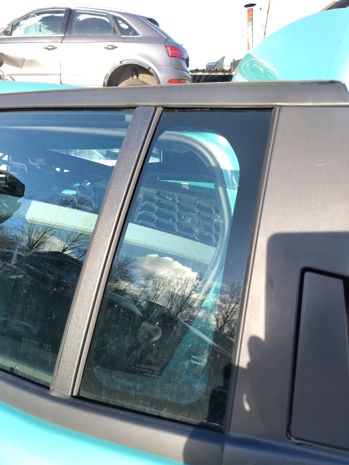 2024 JEEP AVENGER NSR PASSENGER SIDE REAR DOOR QUARTER GLASS