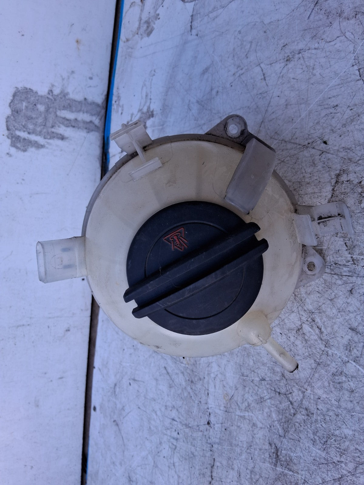 2016 AUDI Q3 COOLANT WATER EXPANSION OVERFLOW TANK
