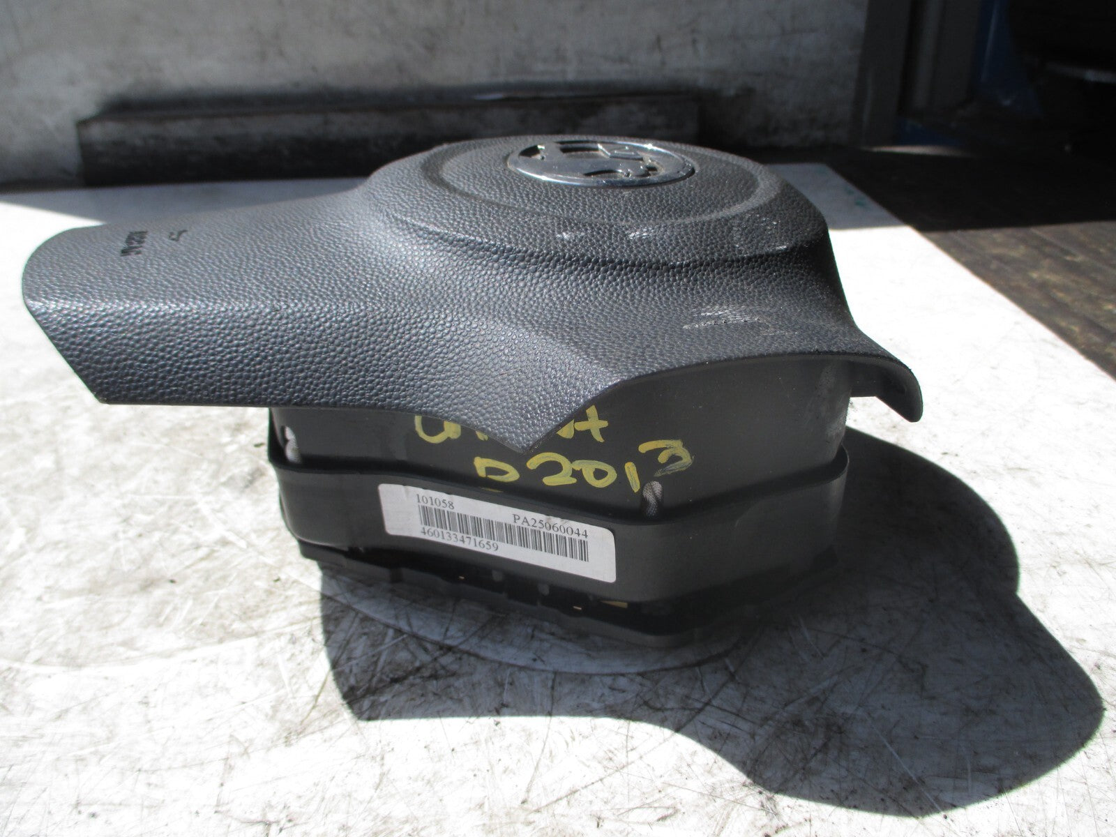 VAUXHALL CORSA D 2013 STEERING WHEEL AIRBAG PA25060044