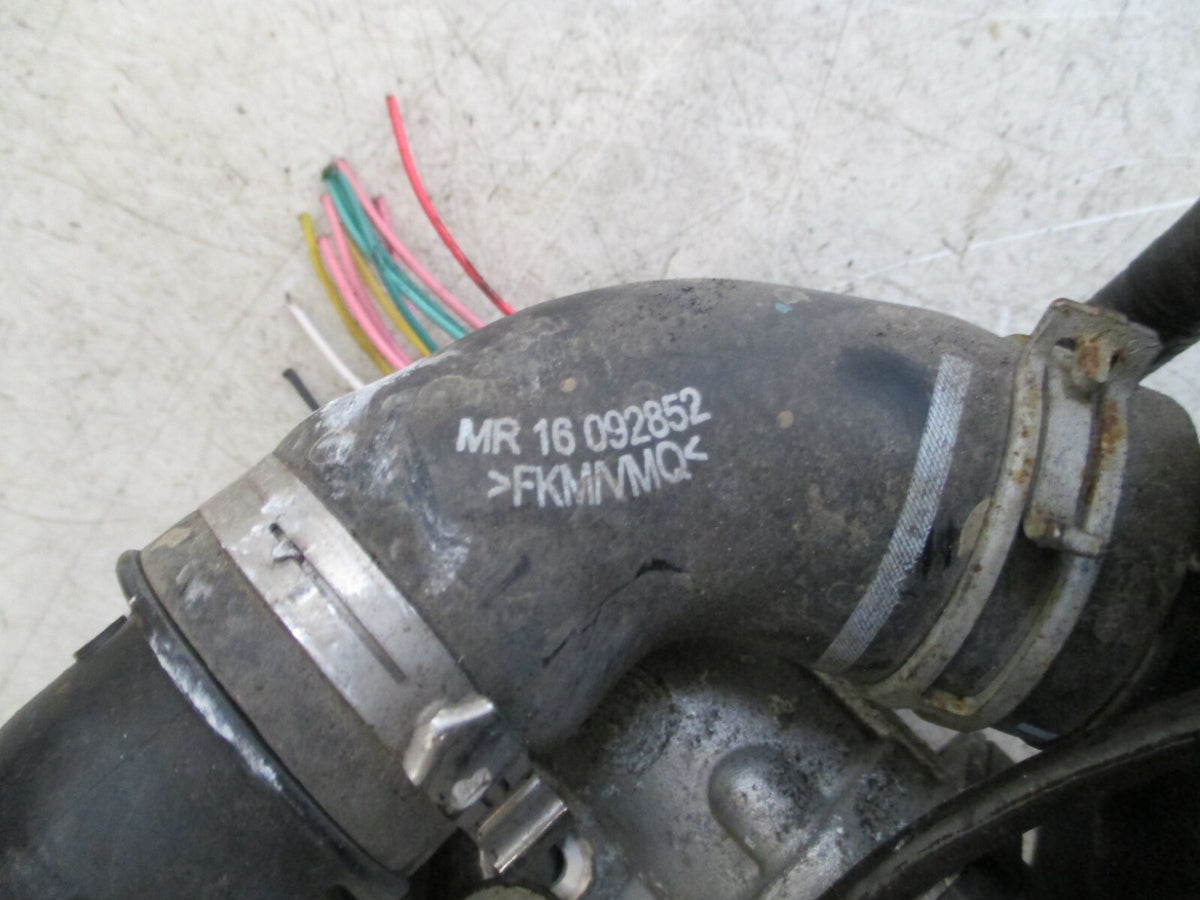 NISSAN NV200 NV 200 2016 ELECTRONIC EGR VALVE COOLER AIR HOSE PIPE 147102557r
