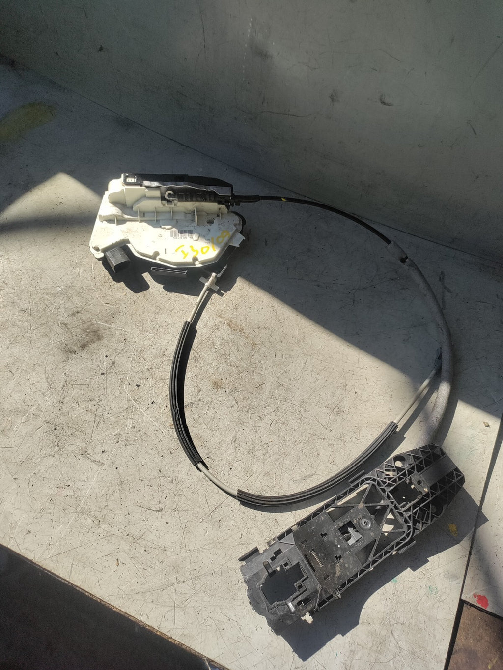 SEAT IBIZA MK4 2014 3 DOOR NS PASSENEGR SIDE DOOR LOCK MECHANISM 5N2837015E