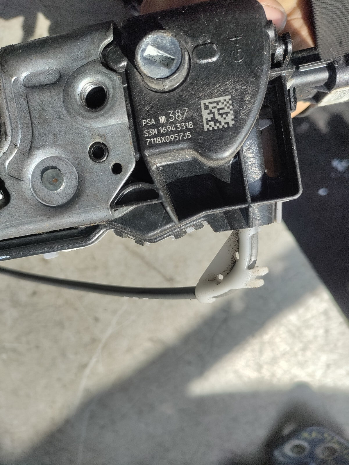 2018 CITROEN C4 CACTUS NSF PASSENGER FRONT DOOR LOCK 16943318