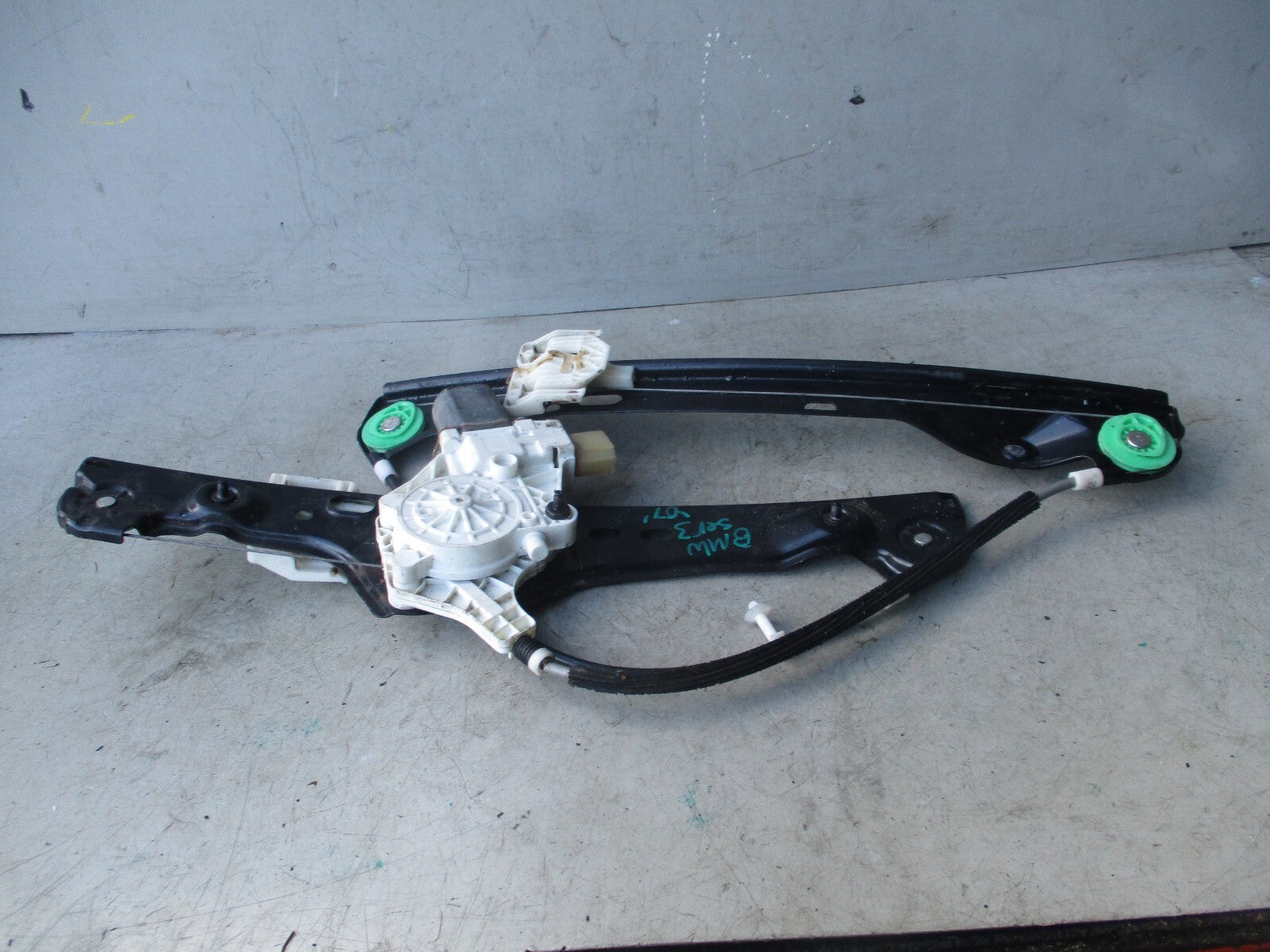 2007 BMW 3 SERIES E90 OSF DRIVER SIDE FRONT WINDOW MOTOR REGULATOR