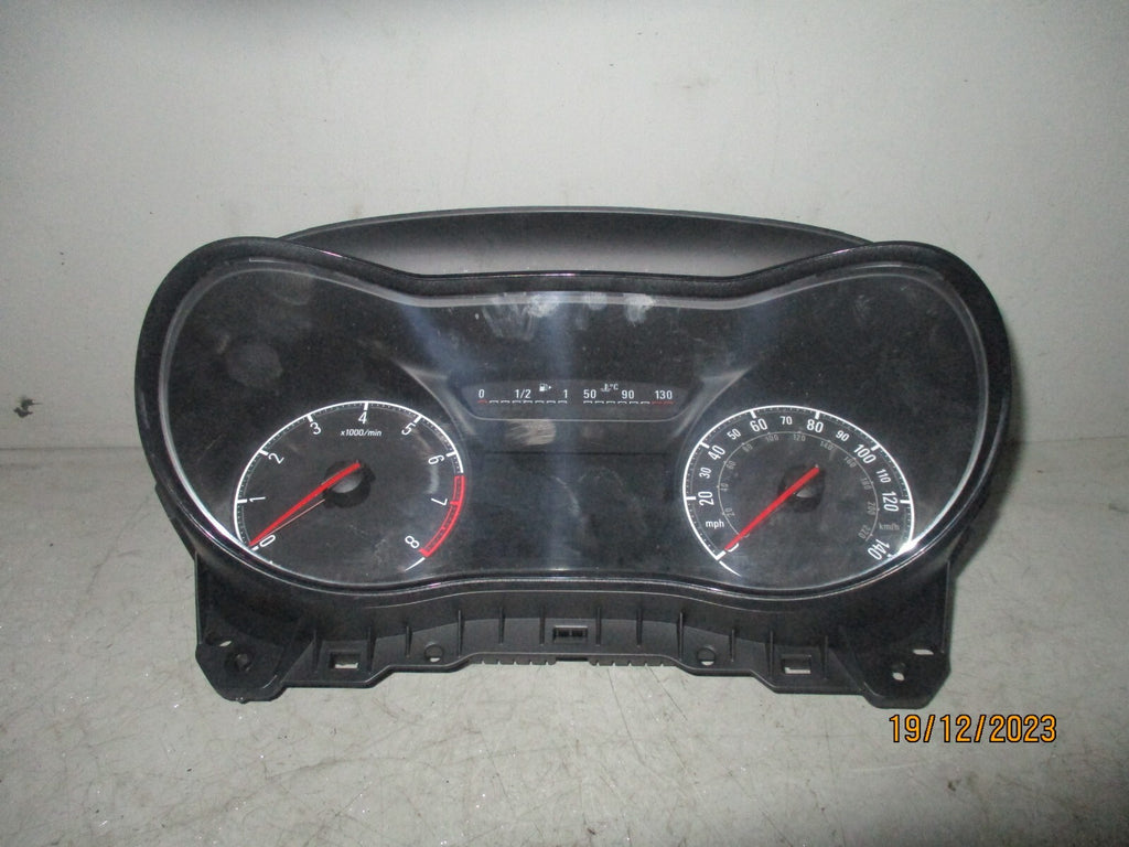 VAUXHALL CORSA E 2017 1.4 PETROL SPEEDO SPEEDOMETER INSTRUMENT CLUSTER 39056370