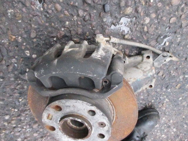 2020 SAIC LDV V80 2.5 DIESEL NSF PASSENGER SIDE FRONT WHEEL BEARING HUB
