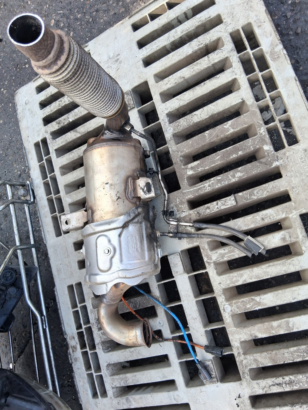 FORD S MAX MK1 2012 1.6 TDCI DIESEL DPF CATALYTIC CONVERTER AV615H270MC