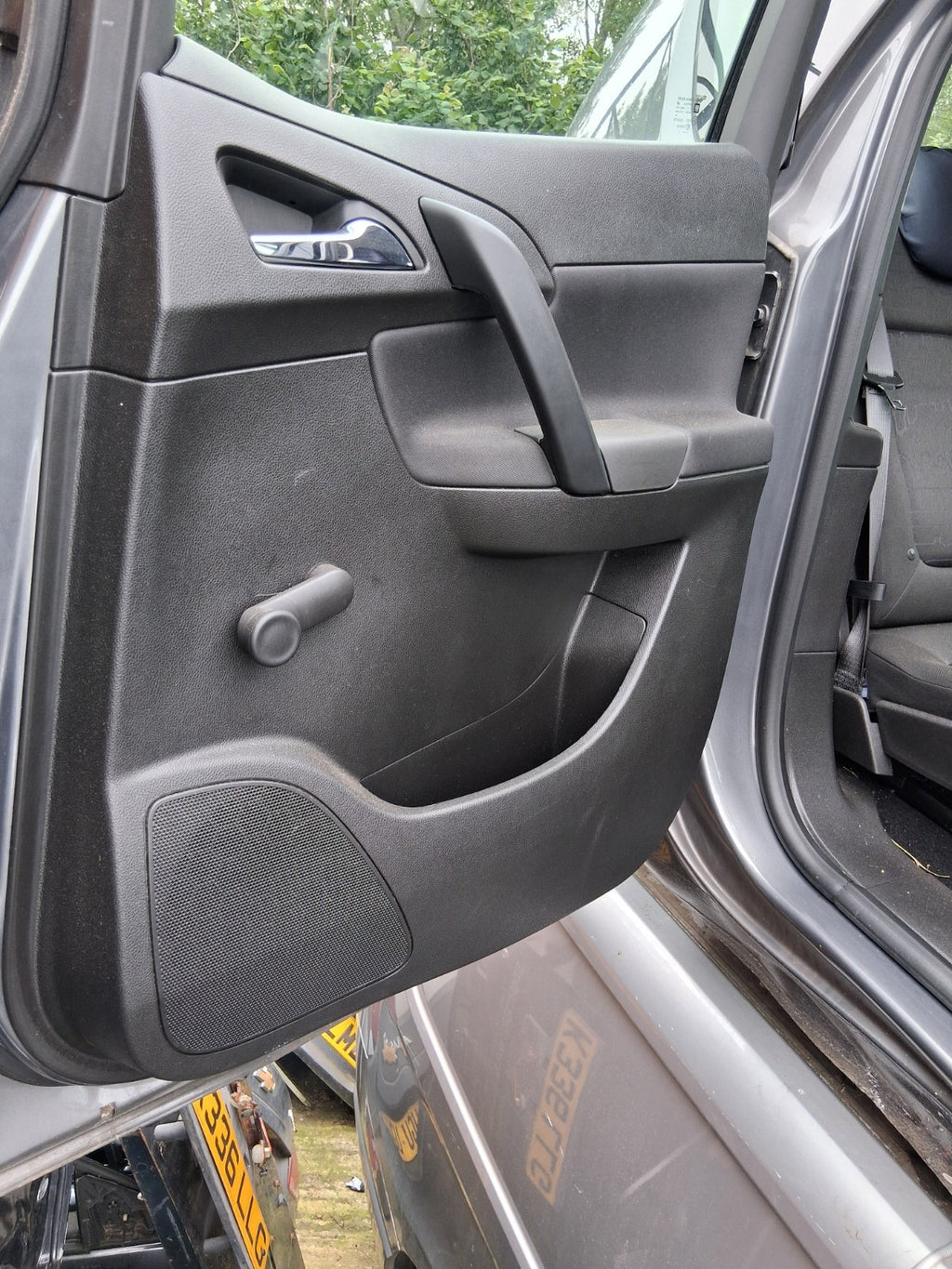 2017 VAUXHALL MERIVA B MK2 OSR DRIVER SIDE REAR RIGHT DOOR CARD