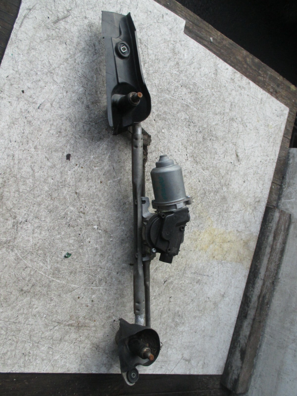 MAZDA 6 2009 MK2 FRONT WIPER MOTOR WITH LINKAGE 1593001441