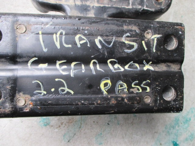 2021 FORD TRANSIT 350 MK8 2.0 DIESEL GEAR BOX MOUNT BK217M124BA