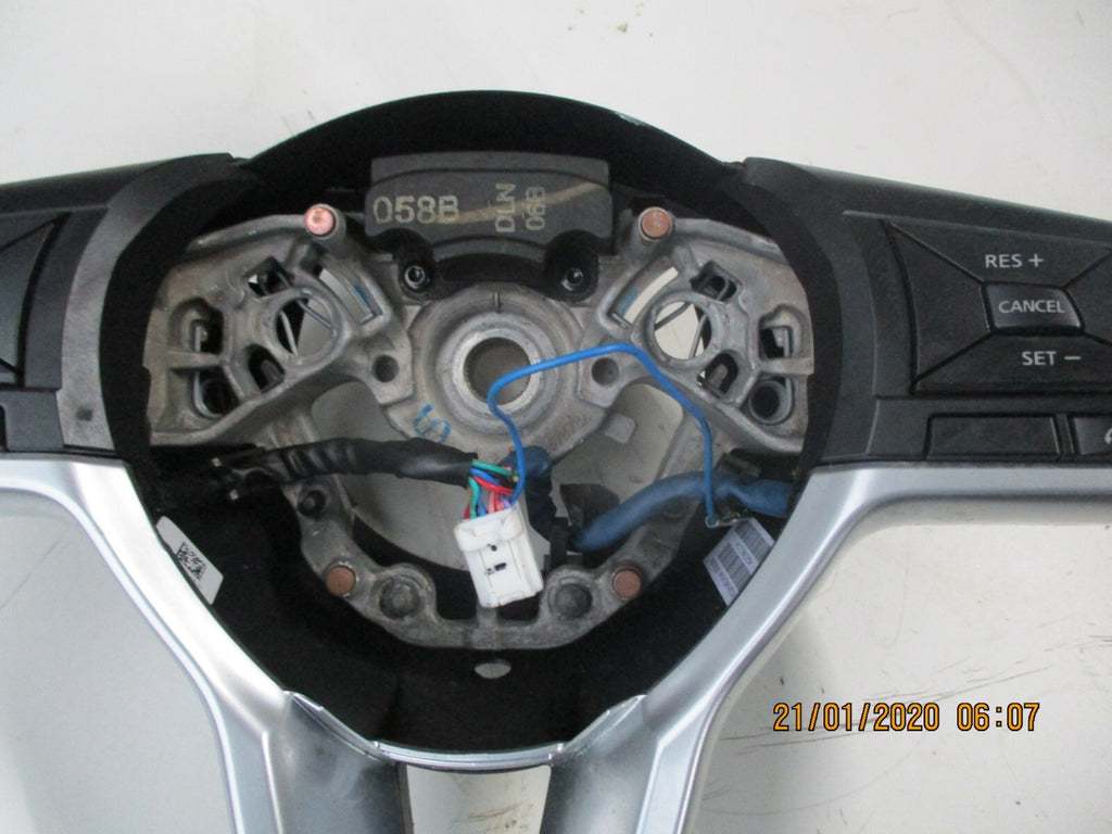 NISSAN QASHQAI 2018 LEATHER MULTI FUNCTION FLAT BOTTOM STEERING WHEEL 34257522B