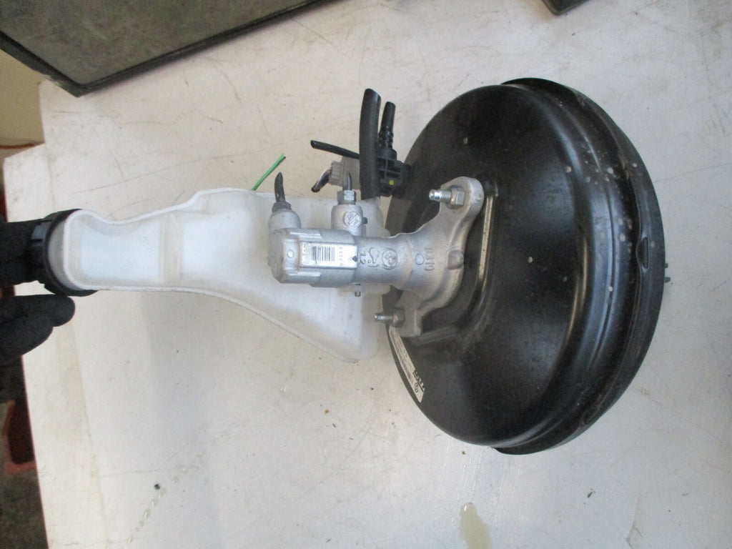 RENAULT CLIO X98 MK4 2019 BRAKE SERVO UNIT & MASTER CYLINDER 472109569R