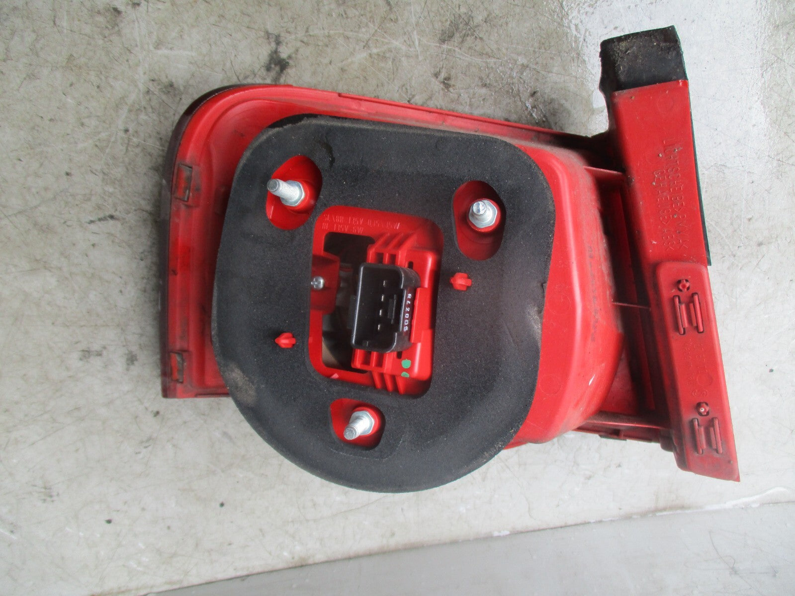 VOLKSWAGEN PASSAT 2006 OSR DRIVER SIDE REAR TAIL LIGHT