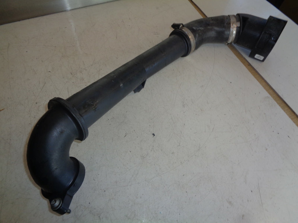VW VOLKSWAGEN PASSAT B8 2017 1.6 TDI TURBO PLASTIC PIPE HOSE VENT 04L145770S