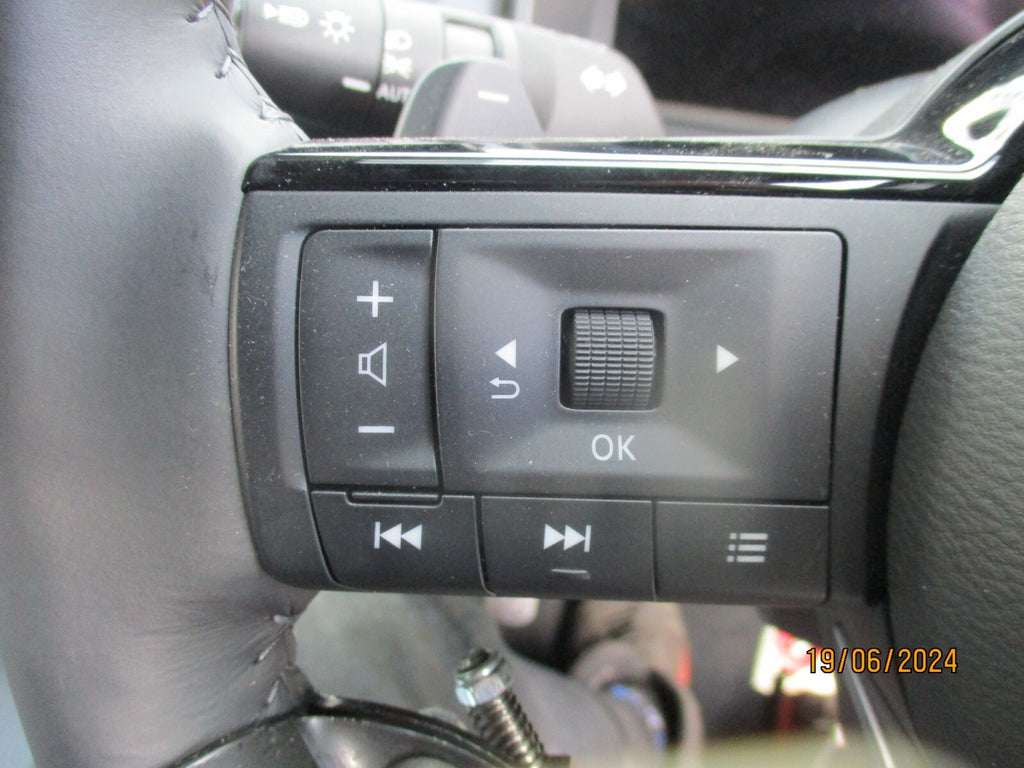 NISSAN QASHQAI J12 MK3 2023 MULTIFUNCTION LEATHER PADDLE SHIFT STEERING WHEEL