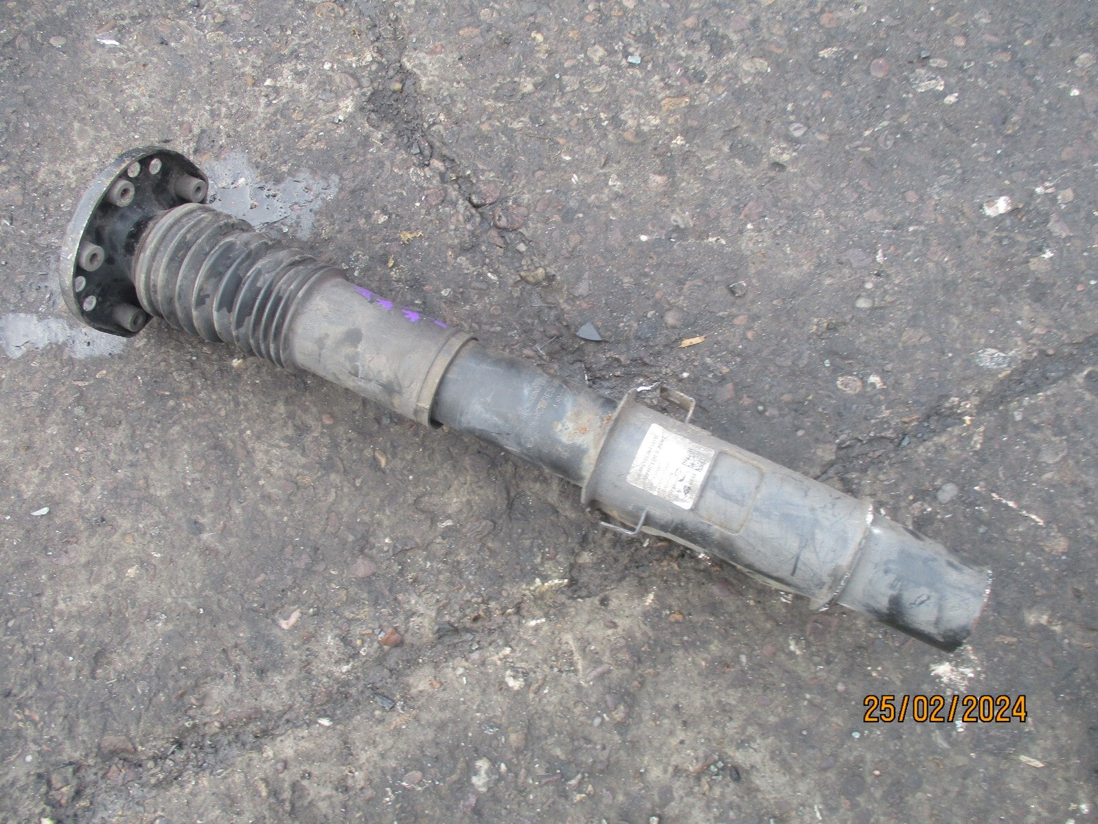 MERCEDES BENZ SPRINTER W907 2022 NSF PASSENGER FRONT SHOCK ABSORBER A9073205501