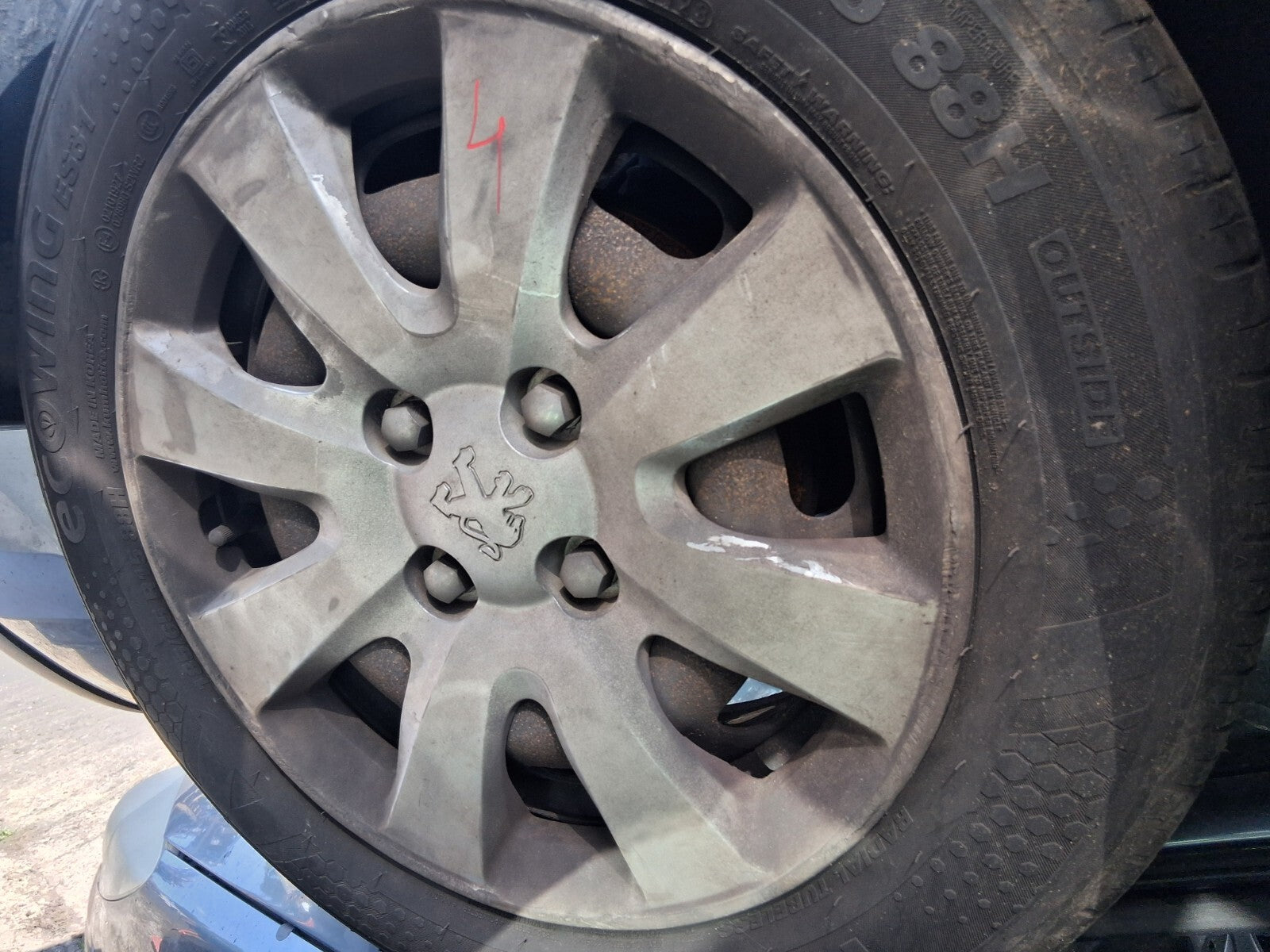 2009 PEUGEOT 207 15 INCH STEEL WHEEL WITH WHEEL CUP COVER TYRE 185/65R15