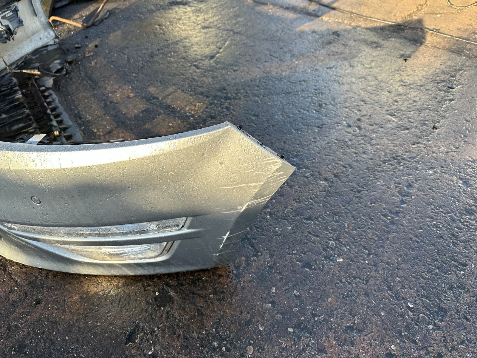 FORD MONDEO MK4 2013 FACELIFT FRONT BUMPER COMPLETE WITH DRL GRILLS H8 SILVER