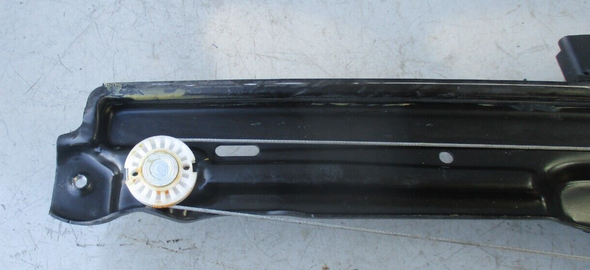 VAUXHALL VIVARO 2021 OSF DRIVERS SIDE FRONT WINDOW MOTOR REGULATOR 9829503580
