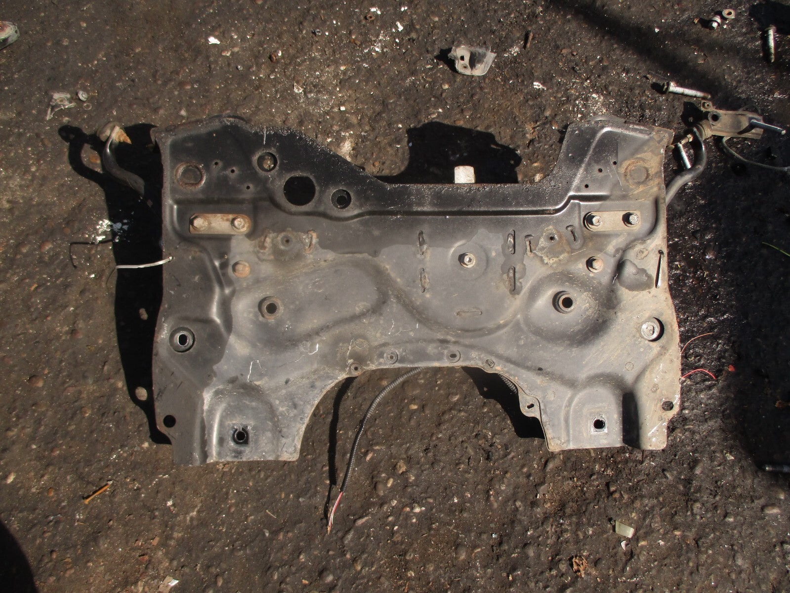 2014 PEUGEOT 308 MK2 1.6 DIESEL FRONT ENGINE SUBFRAME 9802704280