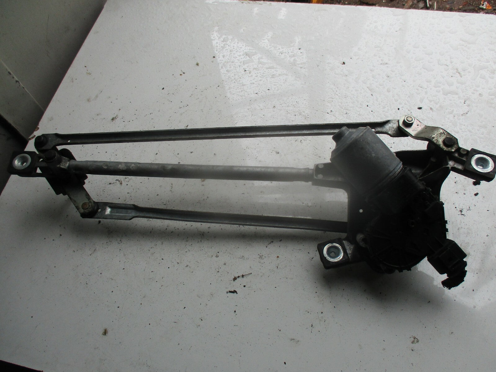 FORD MONDEO MK4 FRONT WINDSCREEN WIPER MOTOR AND LINAKGE 7S7117508BA 7S7117K484B