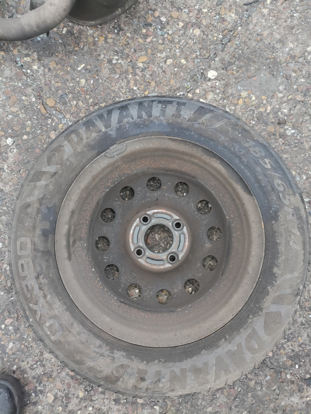 2002 FORD FOCUS MK1 14 INCH STEEL WHEEL WITH TYRE 185/65R14 REF 3