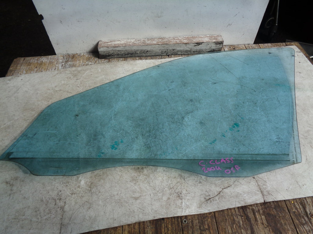 MERCEDES C CLASS OSF DRIVER SIDE FRONT DOOR WINDOW GLASS E1143R000262