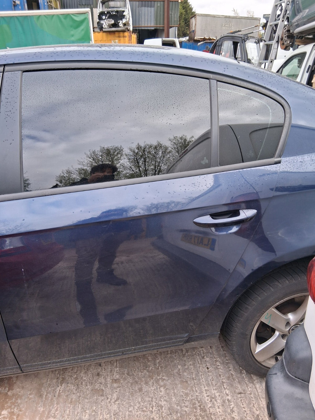 2014 VW VOLKSWAGEN PASSAT B7 SALOON NSR PASSENGER SIDE REAR LEFT BARE DOOR BLUE