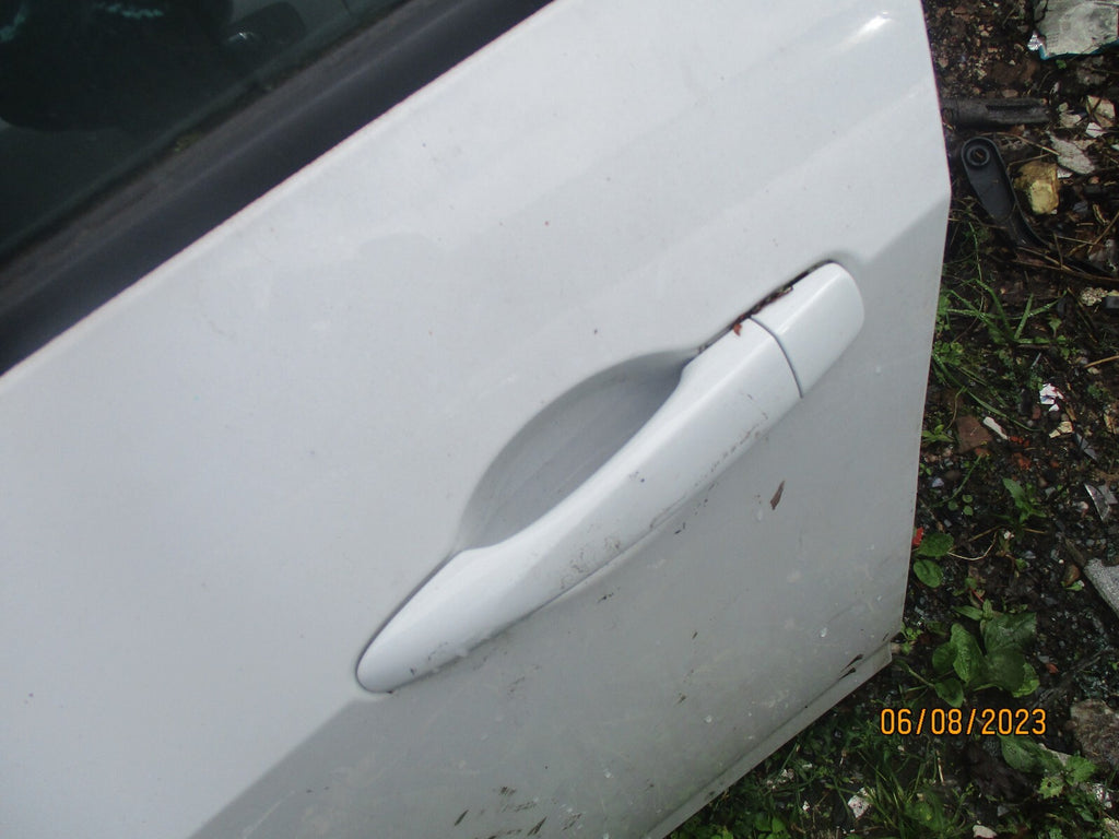 NISSAN MICRA K14 2019 NSF PASSENGER SIDE FRONT EXTERIOR DOOR HANDLE WHITE
