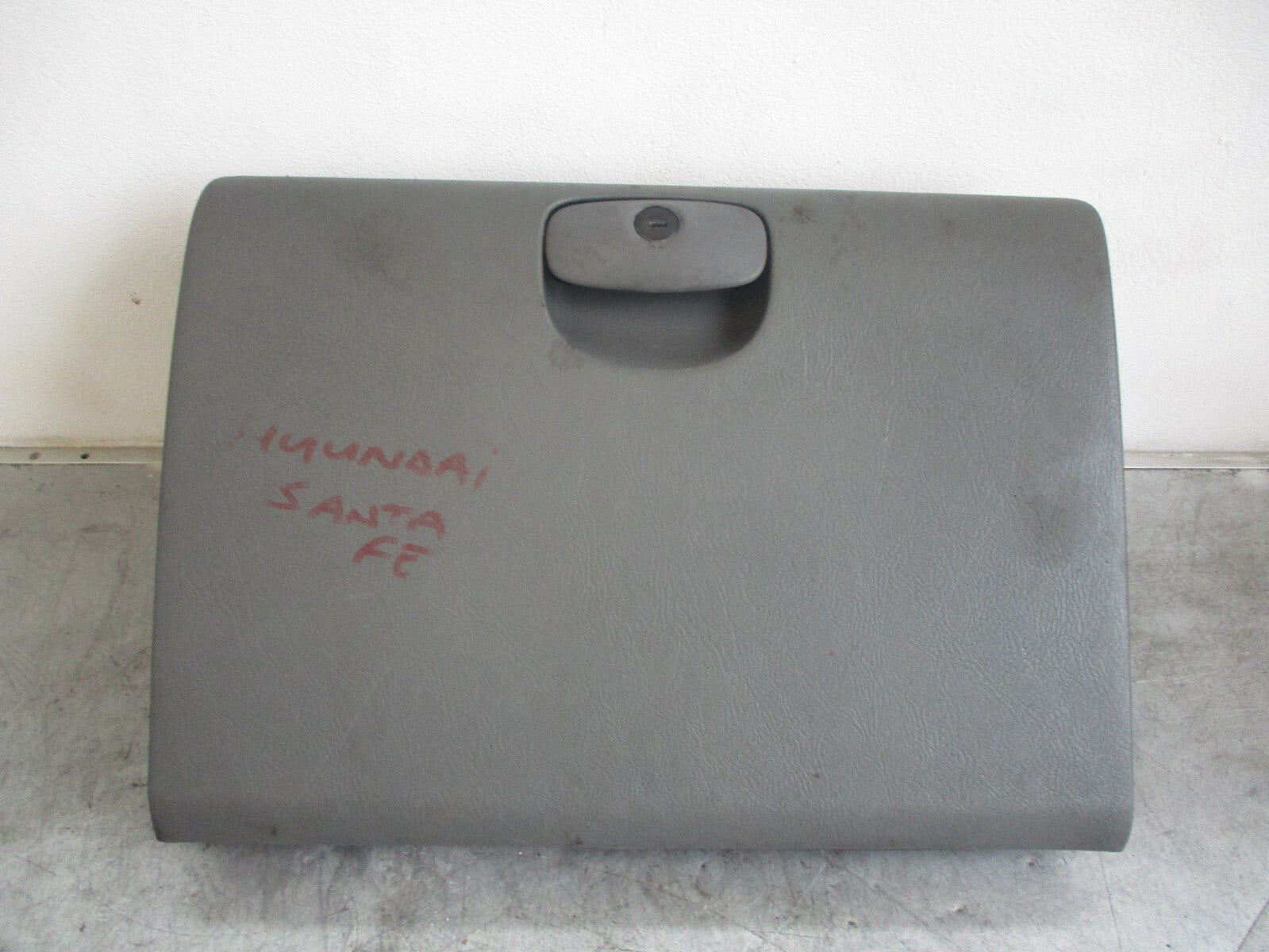 HYUNDAI SANTA FE MK1 NS PASSENGER SIDE GLOVE BOX 84540 26902