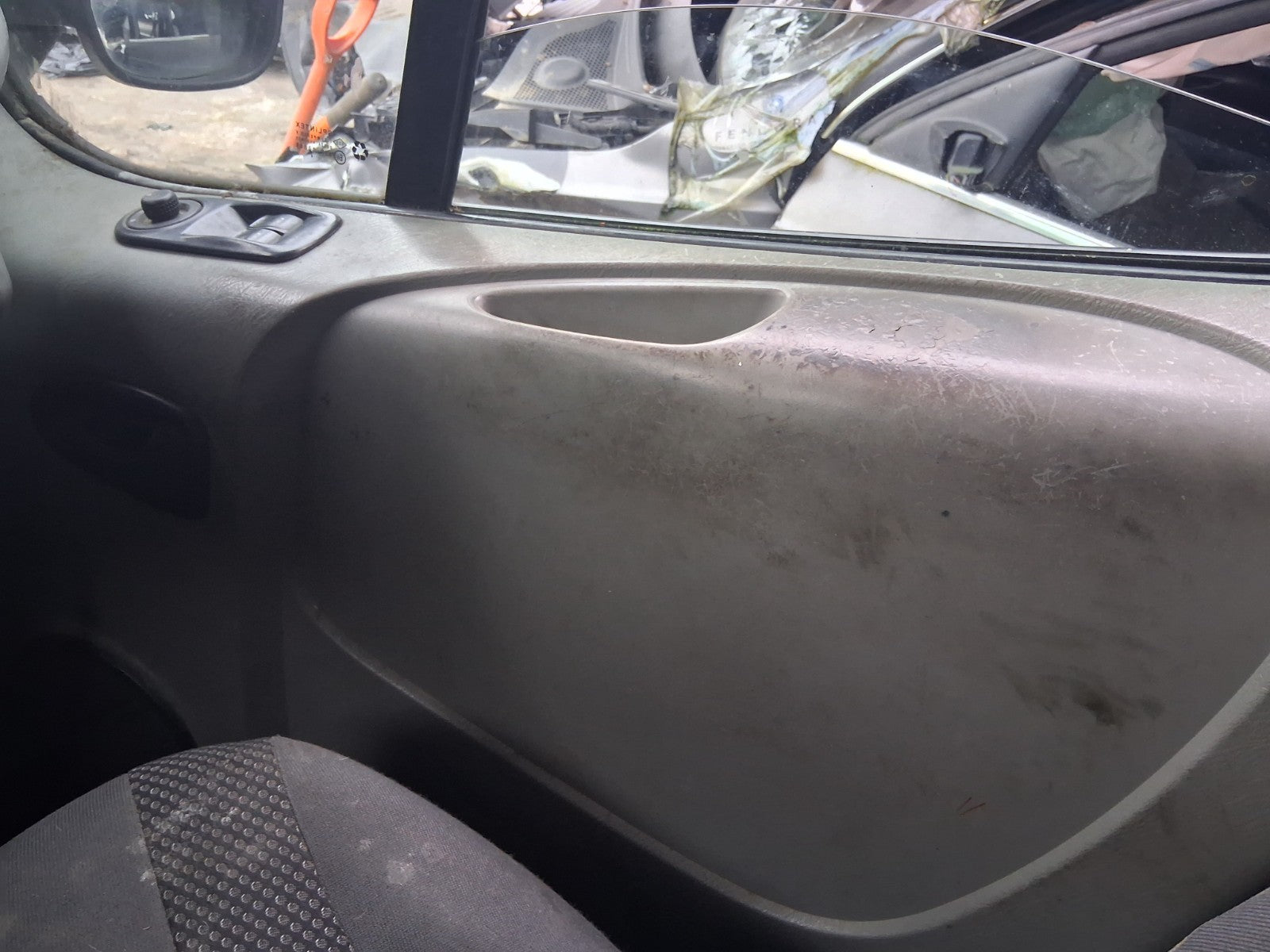 2014 VAUXHALL VIVARO MK1 OSF DRIVER SIDE FRONT RIGHT DOOR CARD PANEL