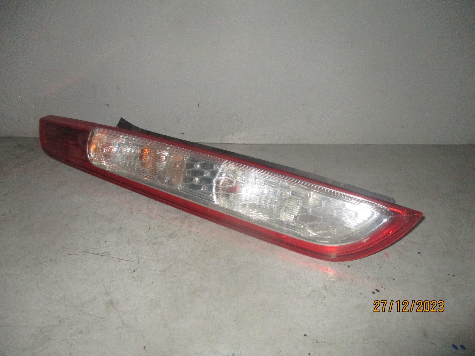 FORD FOCUS MK2 2010 FACELIFT NSR PASSENGER SIDE REAR TAIL LIGHT TAIL LAMP