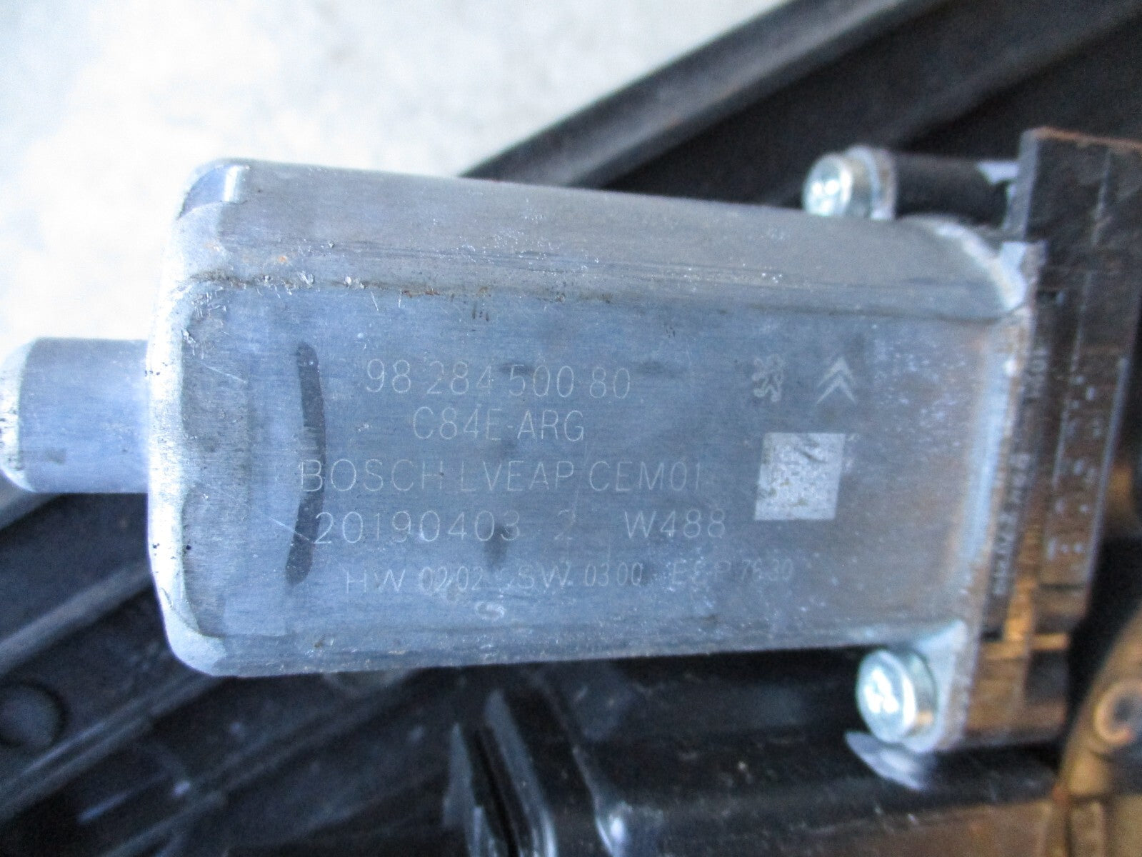 2020 CITROEN C5 AIRCROSS NSR PASSENGER REAR WINDOW MOTOR REGULATOR 9828450080