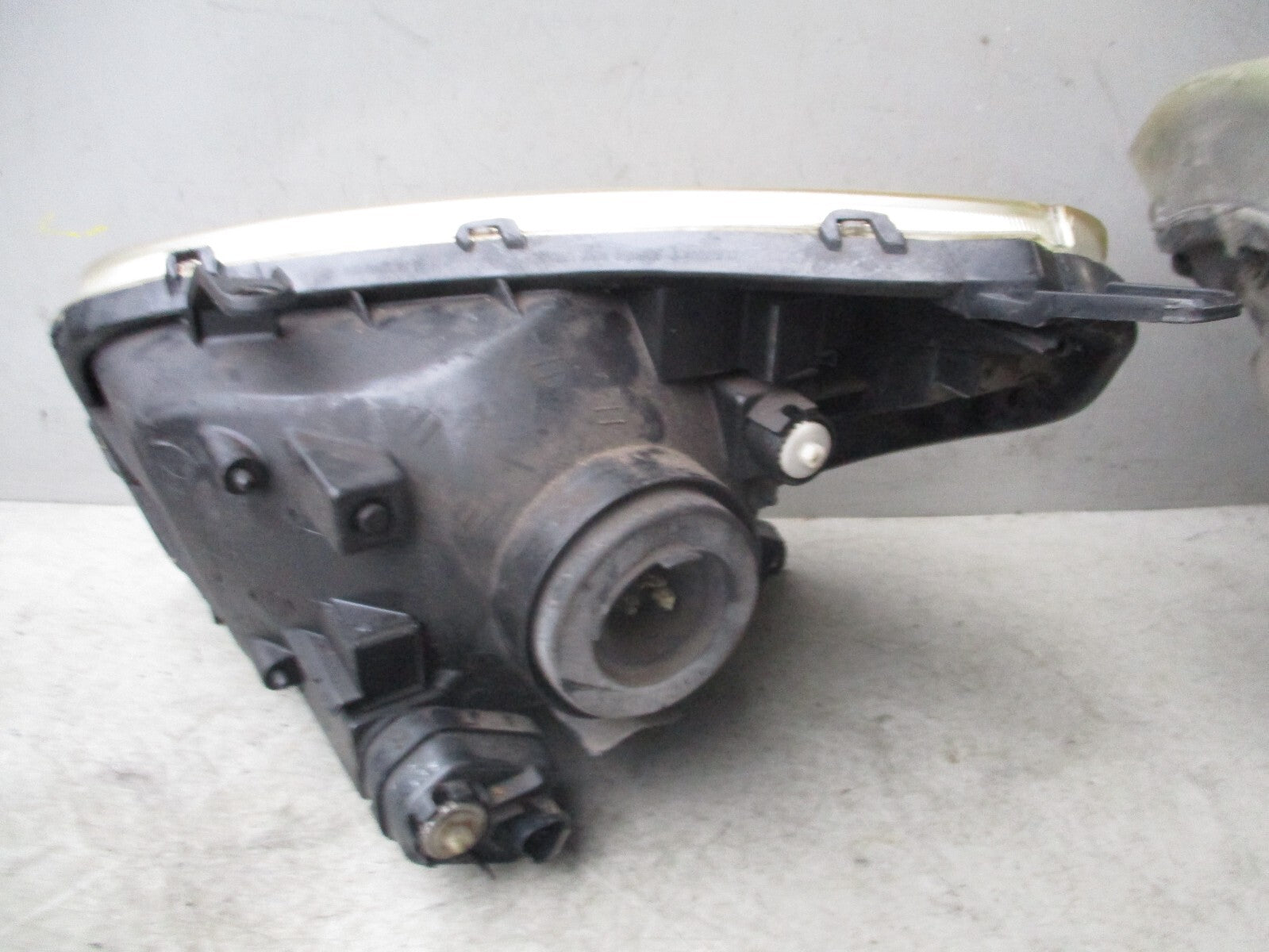 TOYOTA RAV 4 MK2 2003 OSF DRIVER SIDE FRONT HEADLIGHT HEADLAMP