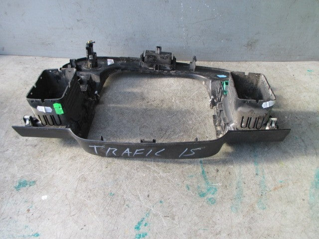 2015 RENAULT TRAFIC X82 MK2 DASHBOARD CENTRE PANEL SURROUND TRIM 682607479R