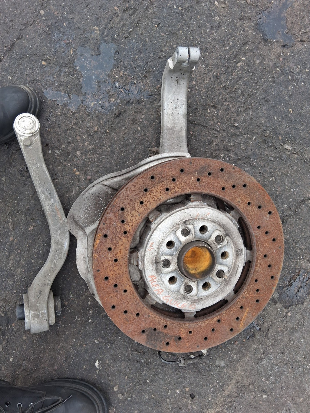 2018 ALFA ROMEO GIULIA 952 QUADRIFOGLIO NSF PASSENGER SIDE LEFT FRONT WHEEL HUB