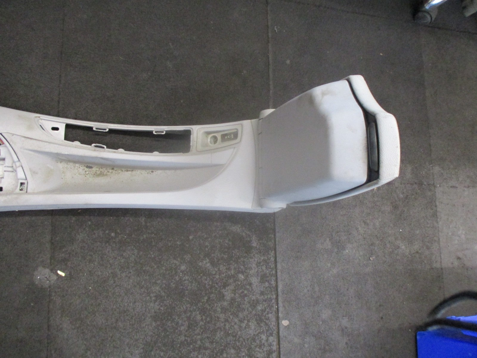 2005 BMW 1 SERIES 118D E87 CENTRE CONSOLE WITH ARMREST 912143604