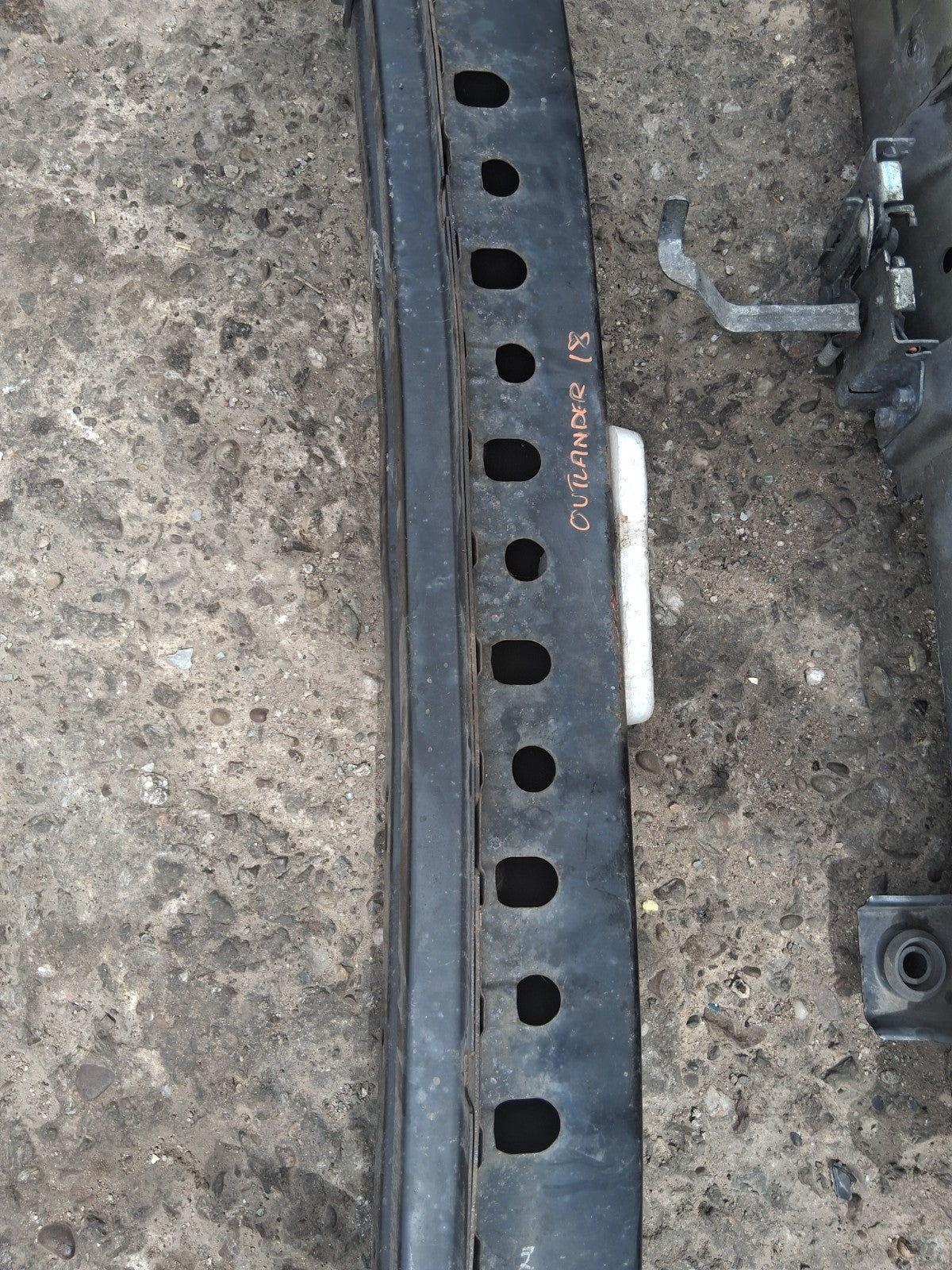 2018 MITSUBISHI OUTLANDER MK3 FRONT BUMPER CRASH BAR REINFORCEMENT BAR