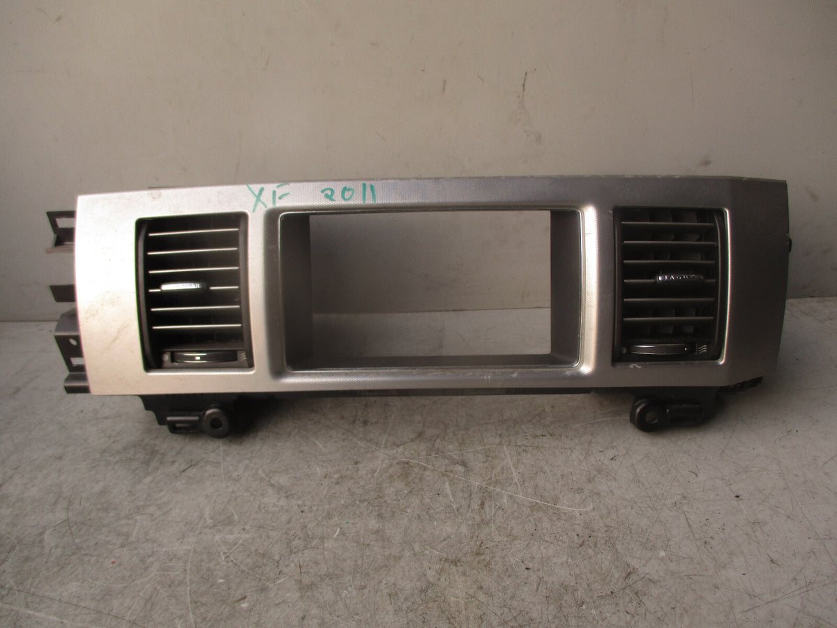 2011 JAGUAR XF X250 FRONT DASHBOARD DOUBLE AIR VENT & SURROUND TRIM CX23045C34BA