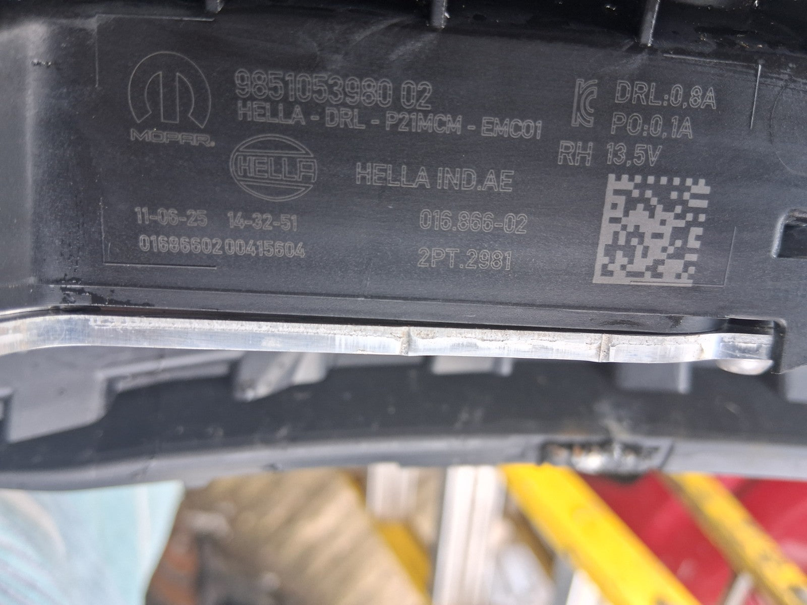 PEUGEOT 208 MK2 2025 FACELIFT OSF DRIVER SIDE FRONT DRL LED 9851053980