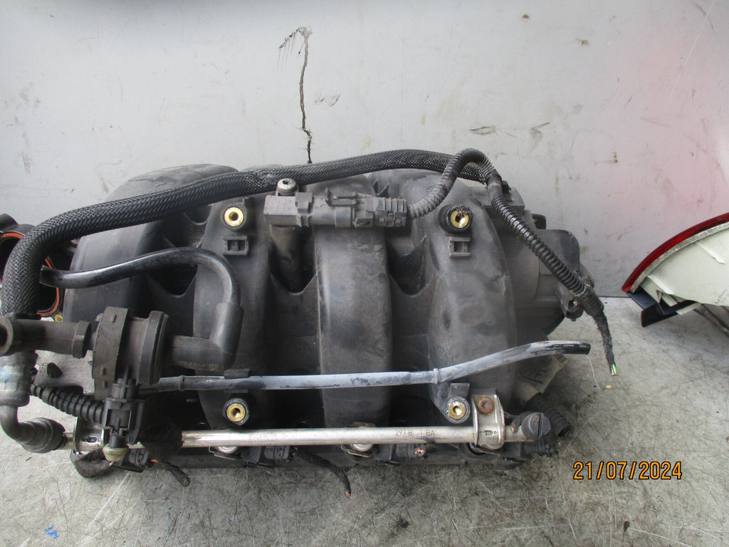 VAUXHALL ZAFIRA B 2010 1.8 PETROL AIR INTAKE MANIFOLD 55571532